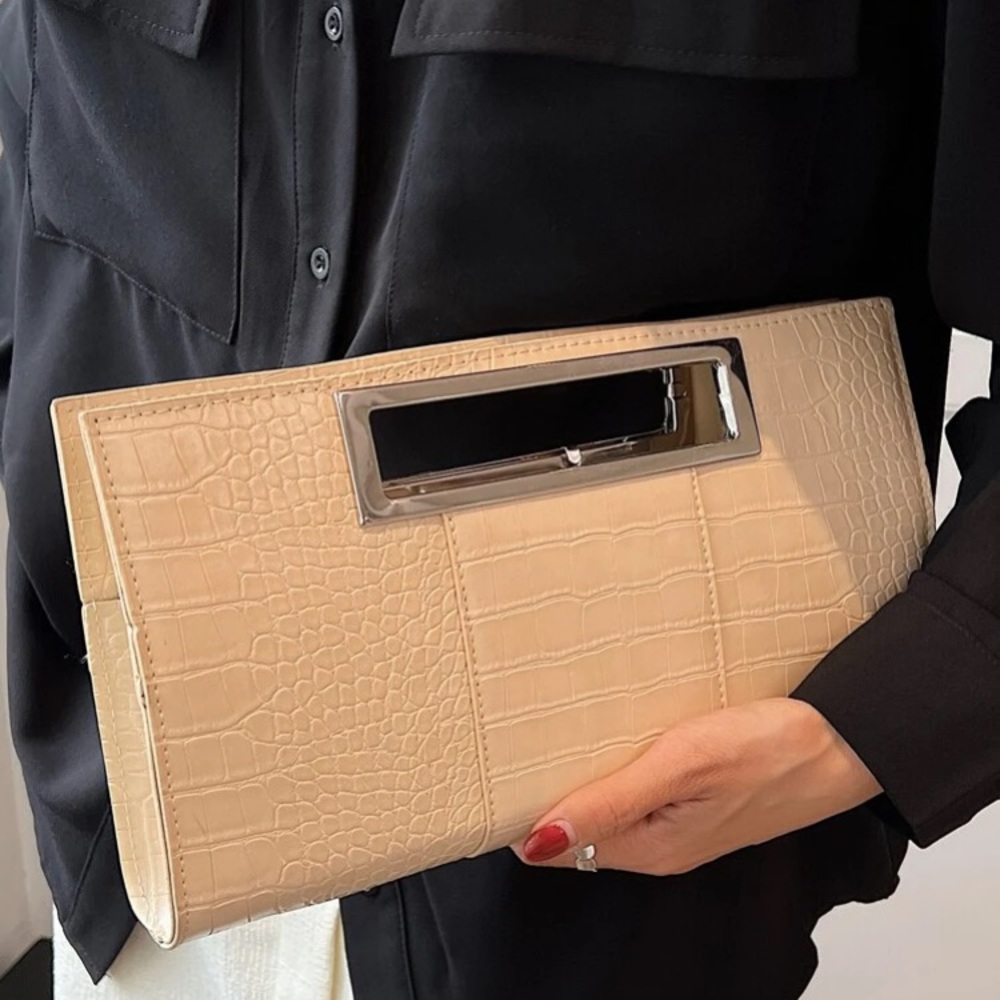 Clutch purse